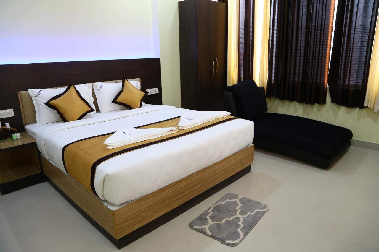 Hotel Landmark Port Blair Exteriör bild