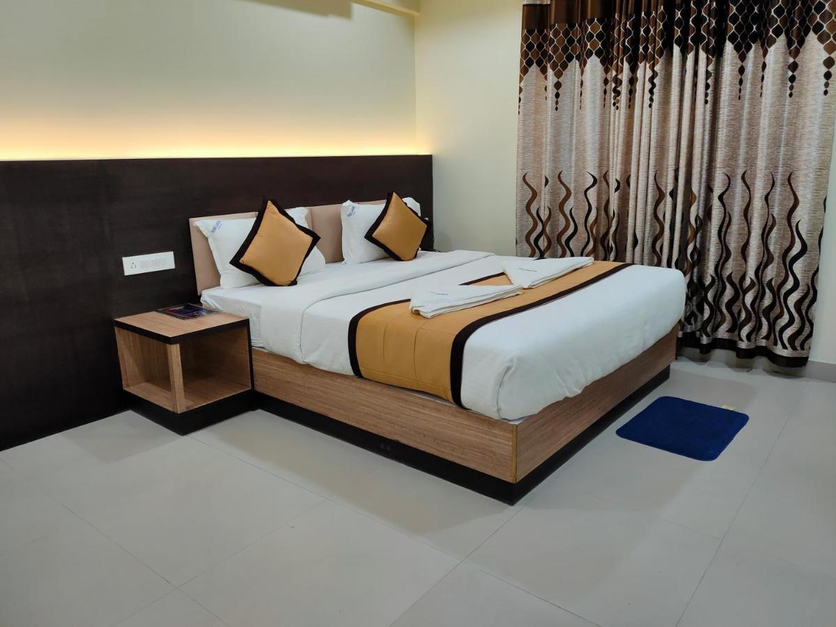 Hotel Landmark Port Blair Exteriör bild