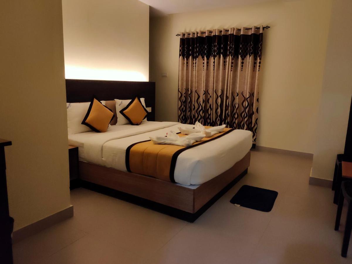 Hotel Landmark Port Blair Exteriör bild
