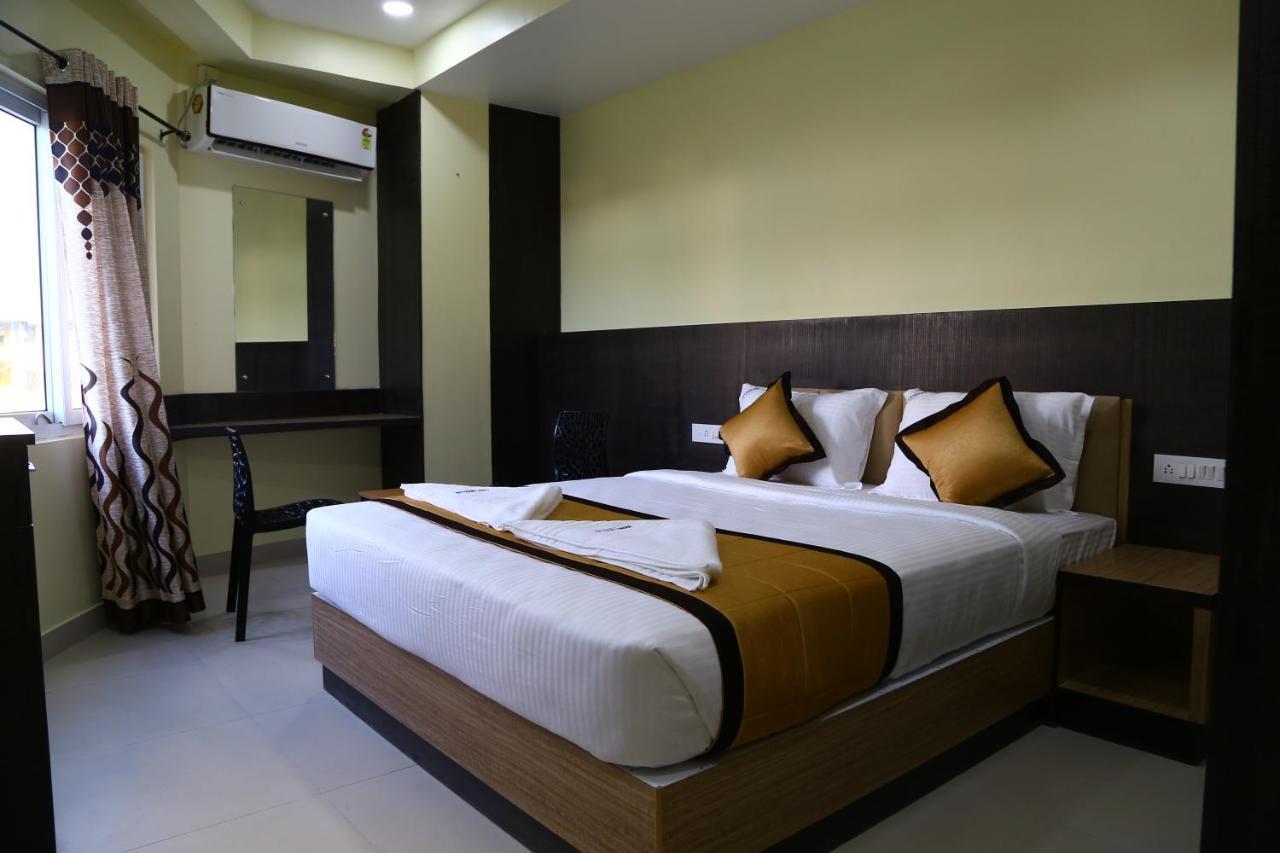 Hotel Landmark Port Blair Exteriör bild